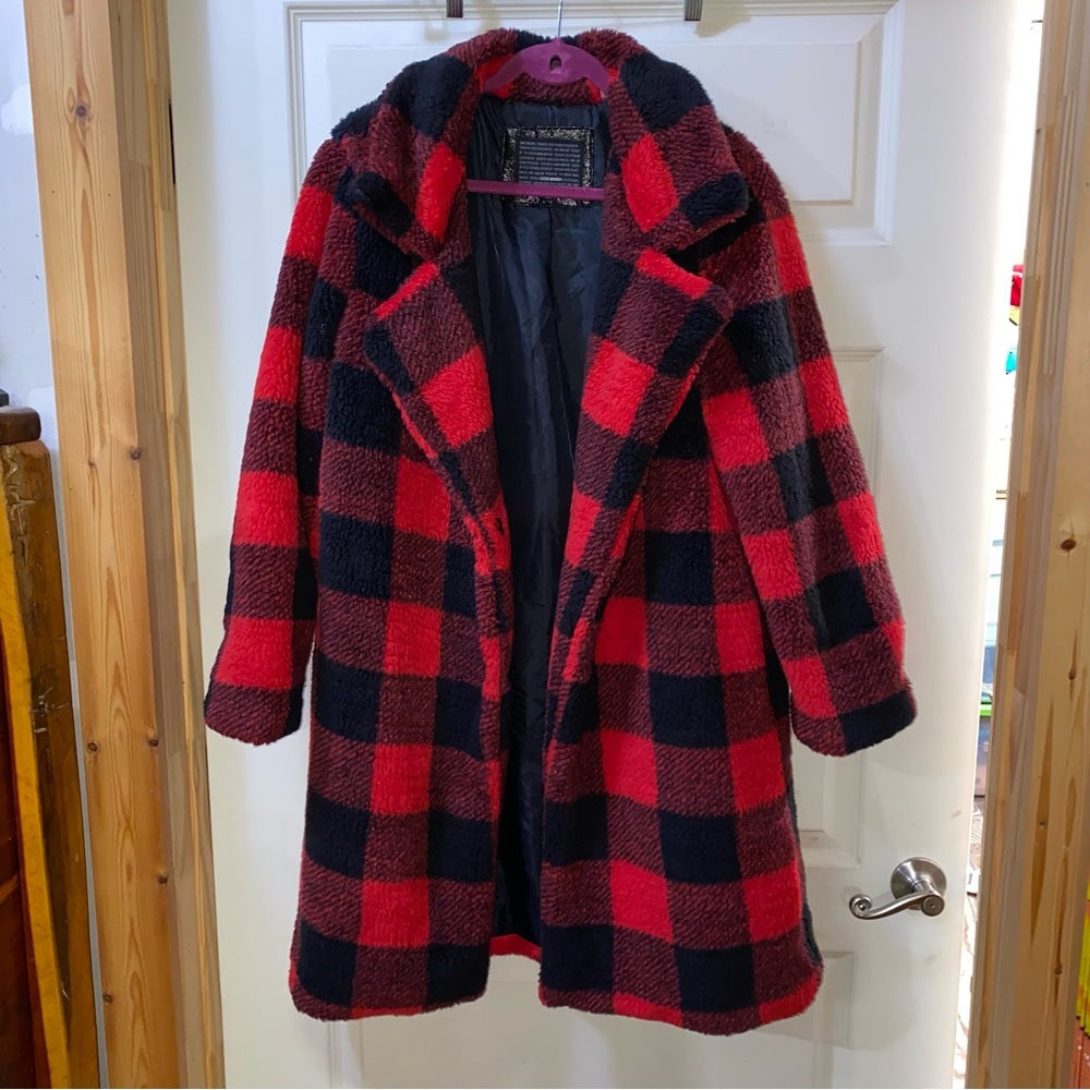 Steve Madden Buffalo Plaid Red and Black Sherpa Women's Coat size Large